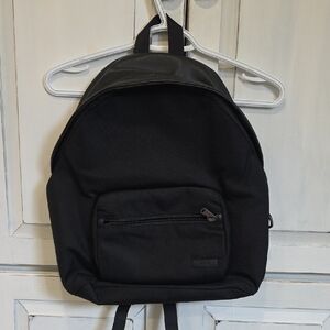 Black Men’s Casual Backpack - Fossil